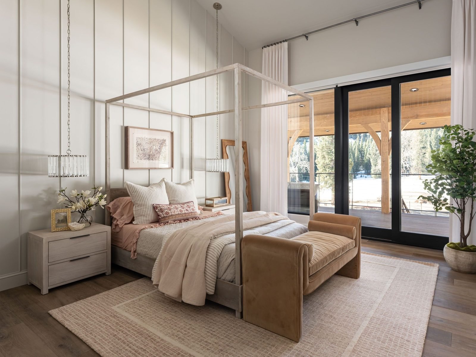 Guest bedroom with canopy bed